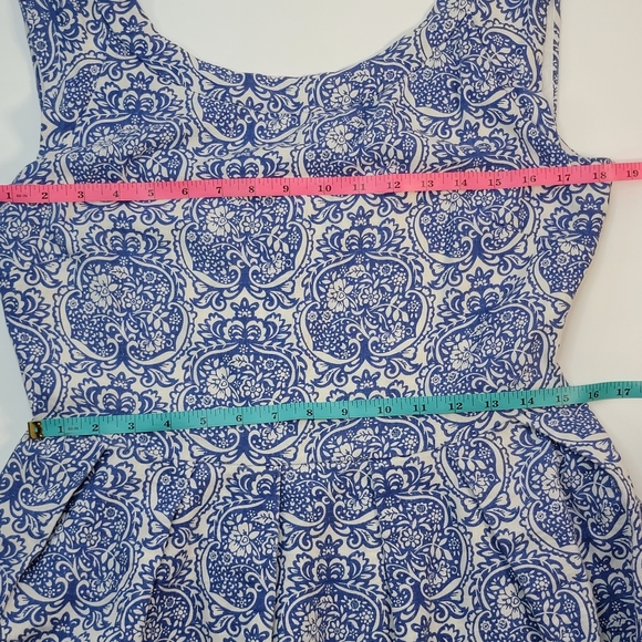 Miss Cherry 100% Linen Blue China Print Scoop Back Babydoll Dress, EUC, size 12 - Picture 8 of 9